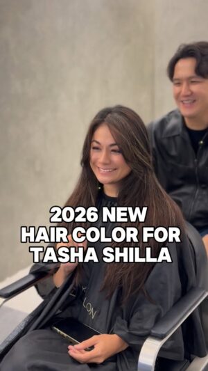 Tasha Shilla Instagram - New Hair for @tashashilla - She want more brighter , lighter and more pop our highlights ! Here we go !!
Perfect hair color and highlights to camouflage with her greys and adding dimension to her hairstyle ✨
@kamihairgroup @kamisalon_bangsar @kamisalon_ss2 @kamisalonsandakan
#kamihairgroup #hairbyglenhew #fbalayage #hairreels #hairreelsvideo #reelshair #hairbeforeandafter #reelhair #hairreel #beforeafterhair #fhighlight #fhighlights #greyblending #embraceyourgrey