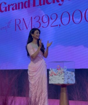 Tasha Shilla Instagram - A huge thank you to Body Perfect for the absolutely stunning Power of Pink event at the Renaissance Hotel Kuala Lumpur.
From start to finish, it was such a beautifully curated experience from the elegant setup and inspiring energy, to the glamorous fashion show that celebrated confidence and femininity in every shade of pink.
The magician added such a fun and unexpected touch pure magic in every sense!
And of course, the overall vibe of the evening was nothing short of magnificent empowering, joyful, and full of heart.
Grateful to be part of such a meaningful celebration that reminds us all of the beauty, strength, and spirit that every woman carries.
#PowerOfPink #BodyPerfectMalaysia #CelebratingWomen #RenaissanceHotelKL #GratefulHeart #PinkVibes #EventInStyle #ConfidenceAndGrace