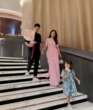 Tasha Shilla Instagram - A huge thank you to Body Perfect for the absolutely stunning Power of Pink event at the Renaissance Hotel Kuala Lumpur.
From start to finish, it was such a beautifully curated experience from the elegant setup and inspiring energy, to the glamorous fashion show that celebrated confidence and femininity in every shade of pink.
The magician added such a fun and unexpected touch pure magic in every sense!
And of course, the overall vibe of the evening was nothing short of magnificent empowering, joyful, and full of heart.
Grateful to be part of such a meaningful celebration that reminds us all of the beauty, strength, and spirit that every woman carries.
#PowerOfPink #BodyPerfectMalaysia #CelebratingWomen #RenaissanceHotelKL #GratefulHeart #PinkVibes #EventInStyle #ConfidenceAndGrace