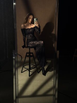 Tatiana Babenkova Instagram - Backstage drama queen   (второму образу придумайте название)

@pivenofficial