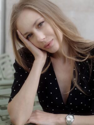 Tatiana Babenkova Instagram - Недавно один режиссёр наконец-то обозначил моё амплуа: «То ли Бемби, то ли бл*дь. С такими характеристиками надо уметь работать».

Не поспоришь… сложный персонаж! 

foto @denistumanov