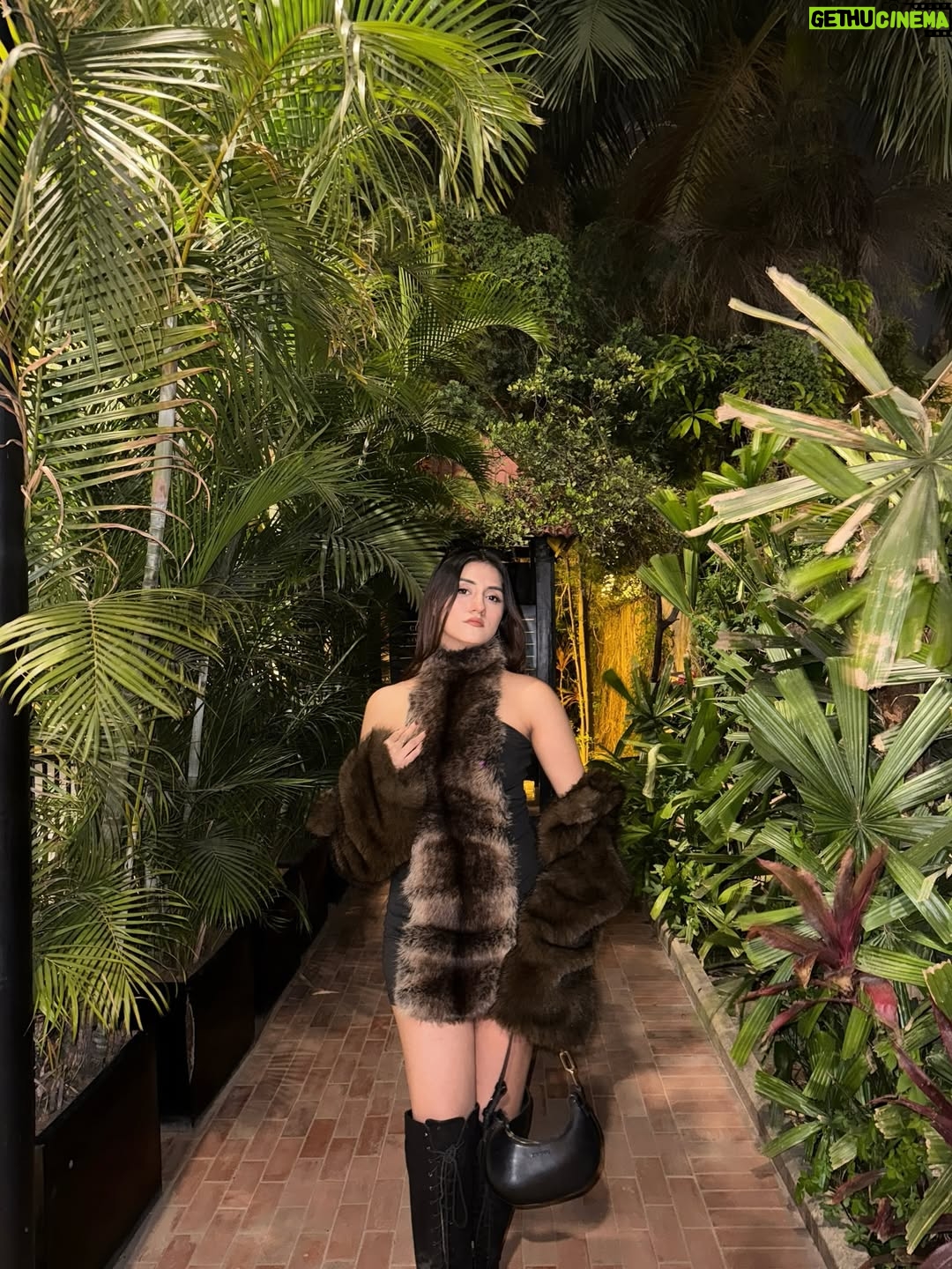 Teesha Sikri - 2.6K Likes - furry baby🤎🖤