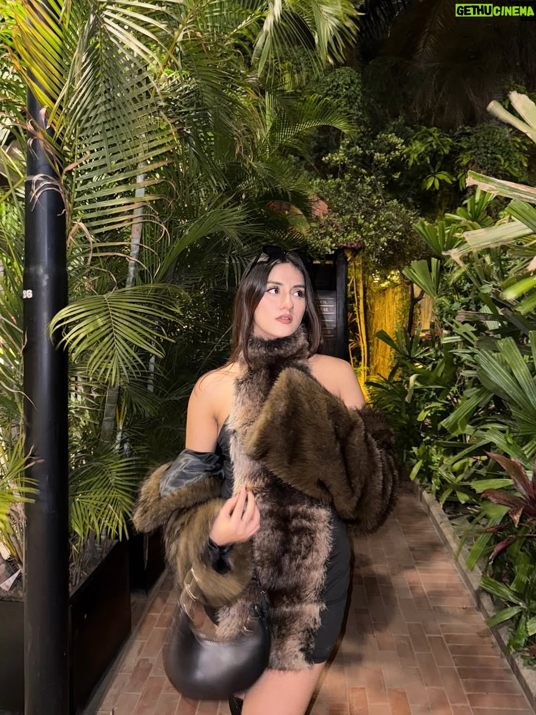 Teesha Sikri - 2.6K Likes - furry baby🤎🖤