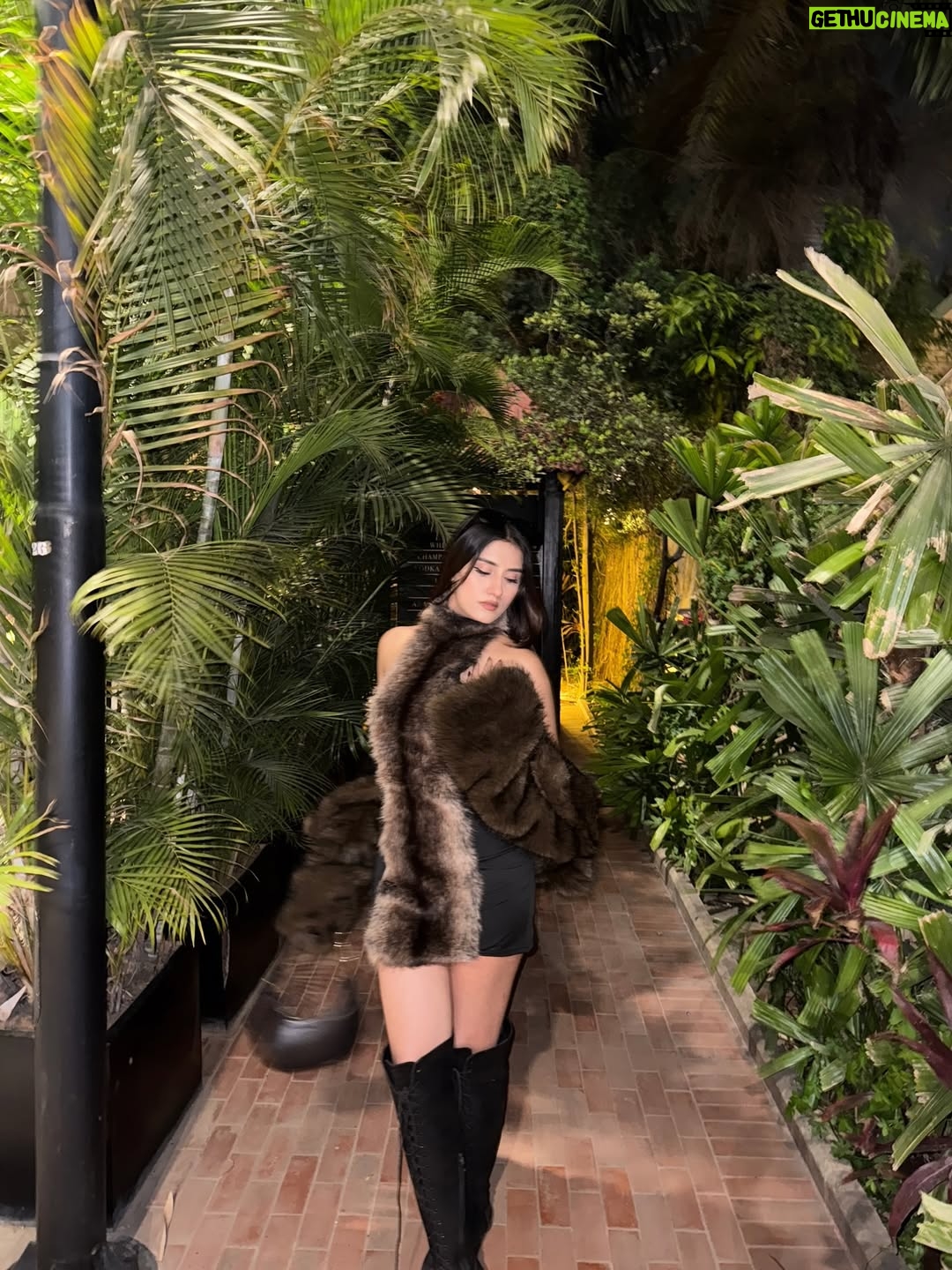 Teesha Sikri - 2.6K Likes - furry baby🤎🖤