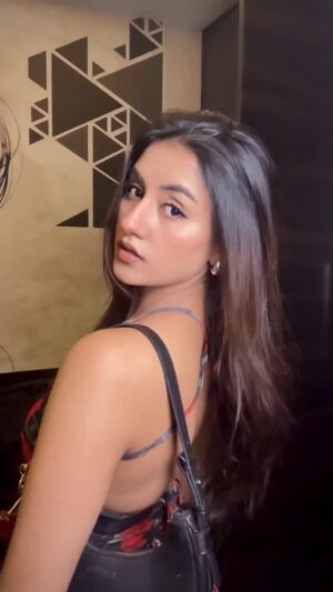 Teesha Sikri Instagram - song of the year <3
#highonyou #browngirl #trialreels #explore #trends #viral