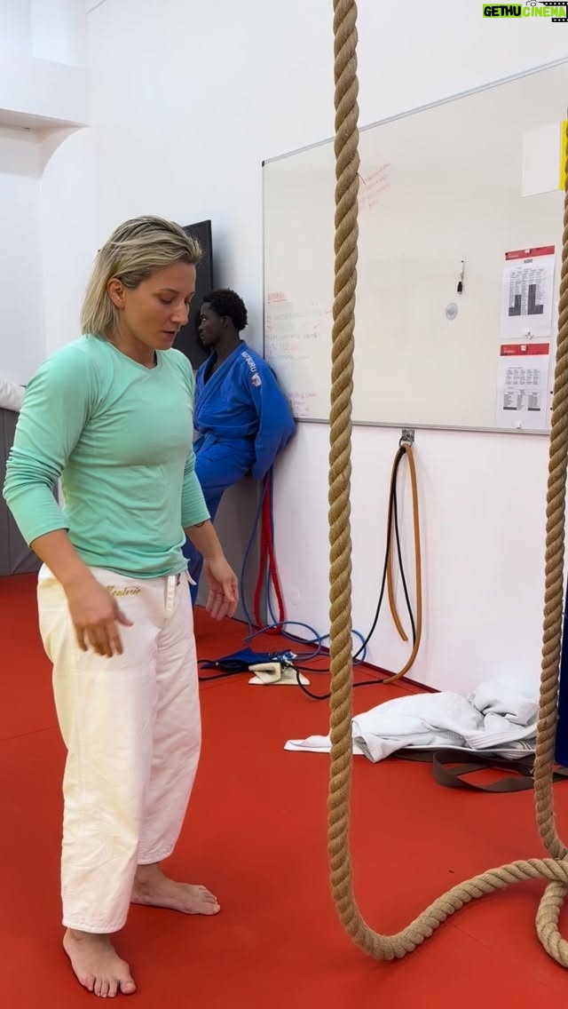 Telma Monteiro - 2.5K Likes - 🧠Agora as conquistas são outras! Principalmente fora do tapete. Mas hoje a conquista foi conseguir (ainda) subir à corda e fazê-lo 6 vezes! O que antes era perfeitamente normal, hoje é um desafio superado! 
A vida é isto, aceitar que estamos em constante mudança e ficar bem com isso. Saborear as pequenas conquistas. Cada etapa, cada desafio, sempre em evolução ✨