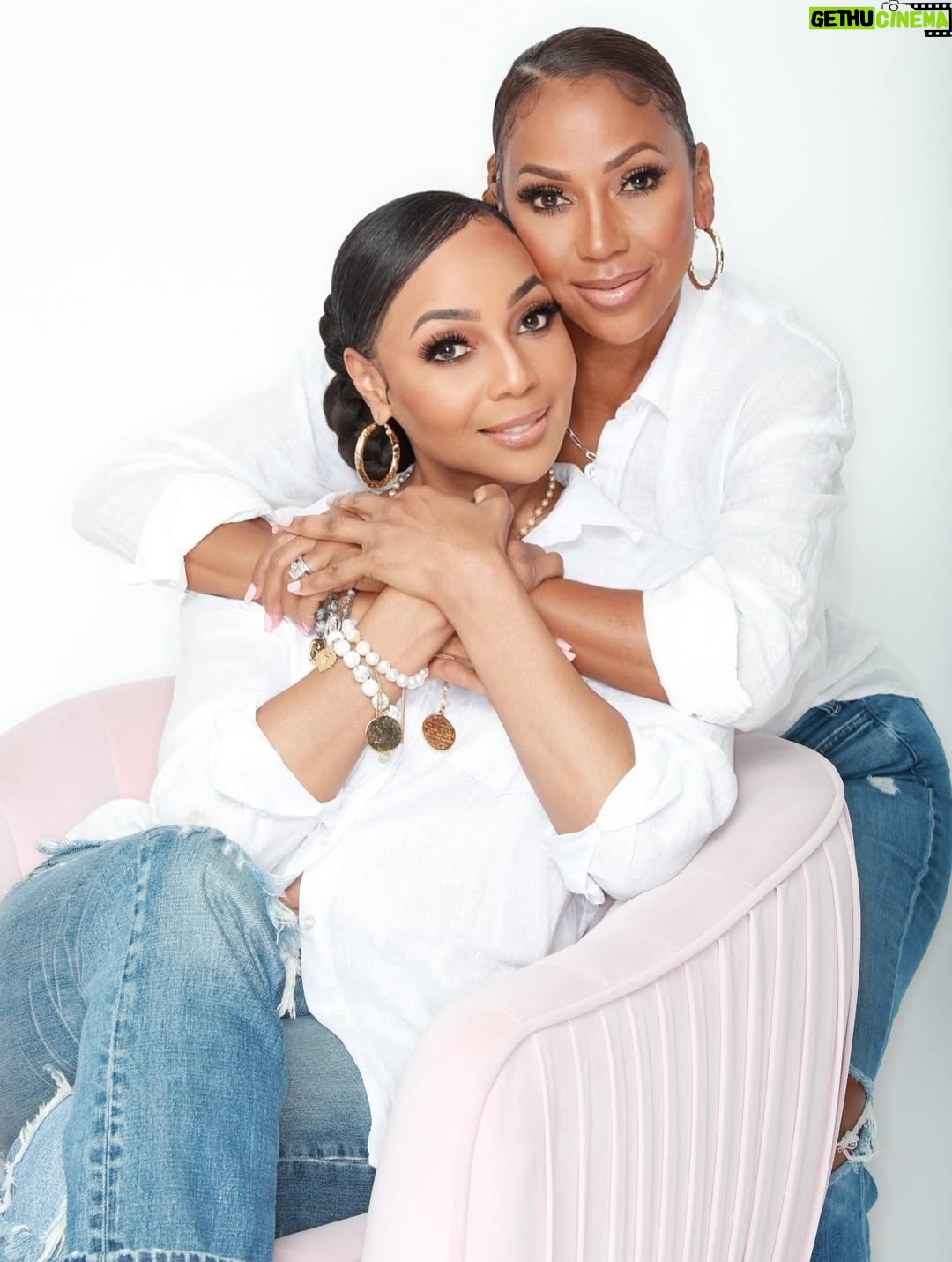 Terry Ellis - 27.5K Likes - Happy Best Friends Day, Besties!! 👧🏽🩷👧🏽 33 years of you @terryellis! I count my Terry Blessings every day 💖😘🙏🏽🎉👏🏾🫶🏽 #nationalbestfriendsday 
Pic 1&2 Our first photo sesh camera 📸 #Darryl Schiff 1992! We really didn’t get that we looked like each other until we saw these photos 🤯🤣
Pic 3-5 📷 @imerickrobinson 2024