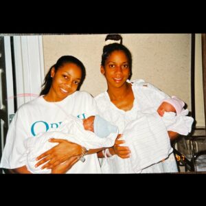 Terry Ellis Instagram - Happy Best Friends Day, Besties!! 👧🏽🩷👧🏽 33 years of you @terryellis! I count my Terry Blessings every day 💖😘🙏🏽🎉👏🏾🫶🏽 #nationalbestfriendsday 
Pic 1&2 Our first photo sesh camera 📸 #Darryl Schiff 1992! We really didn’t get that we looked like each other until we saw these photos 🤯🤣
Pic 3-5 📷 @imerickrobinson 2024