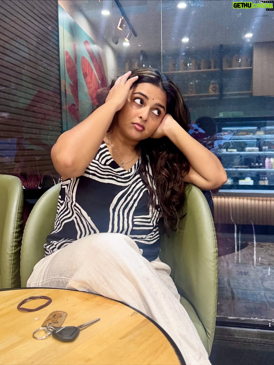 Thamizhvani - 9.8K Likes - Not every calm face is quiet — some just know their worth✨

#vanivibes #calmenergy #cafemood #chennaivibes