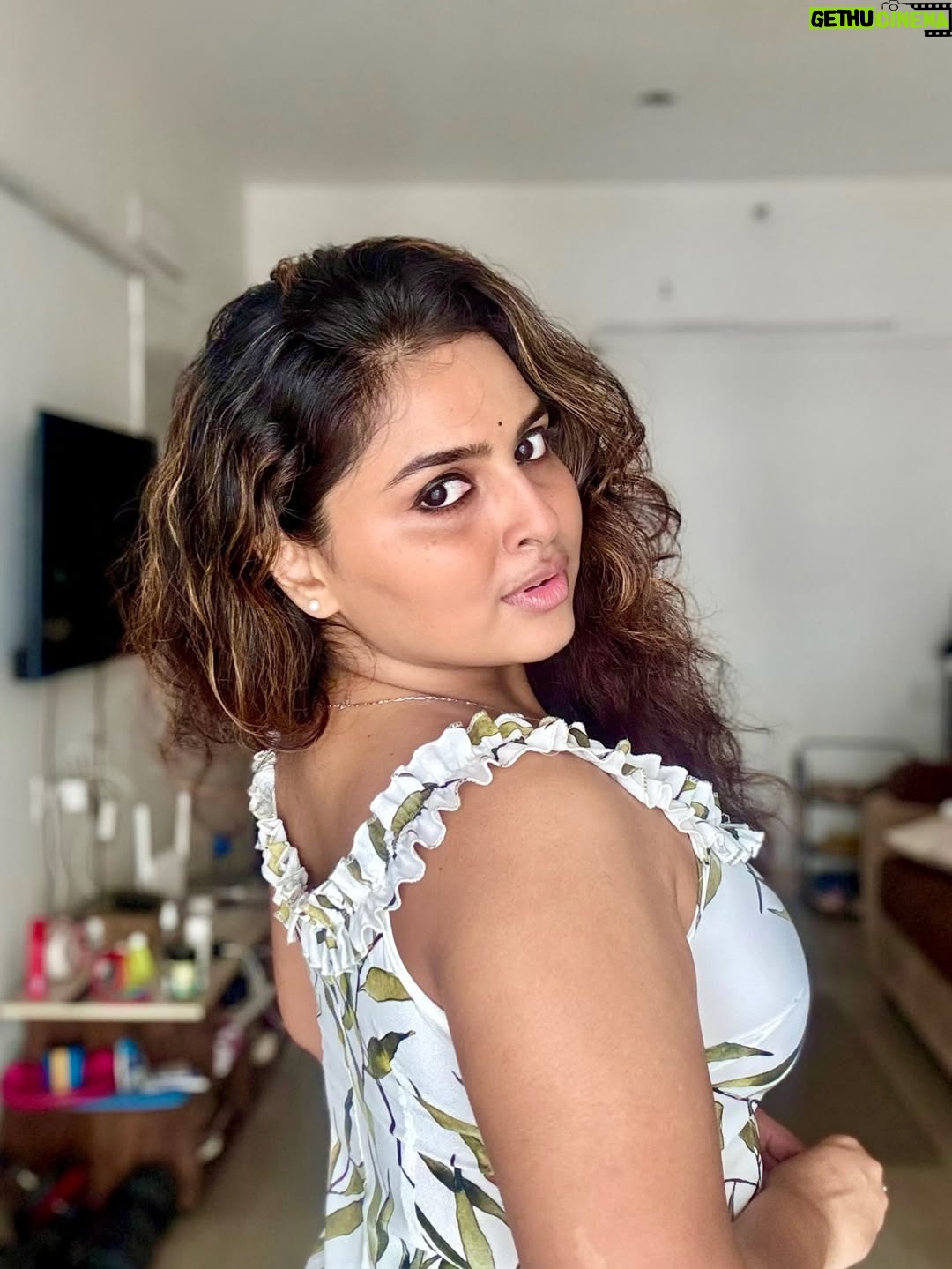 Thamizhvani - 17.7K Likes - Closing chapters. Keeping the glow ✨

#yearendvibes #glowseason #steve