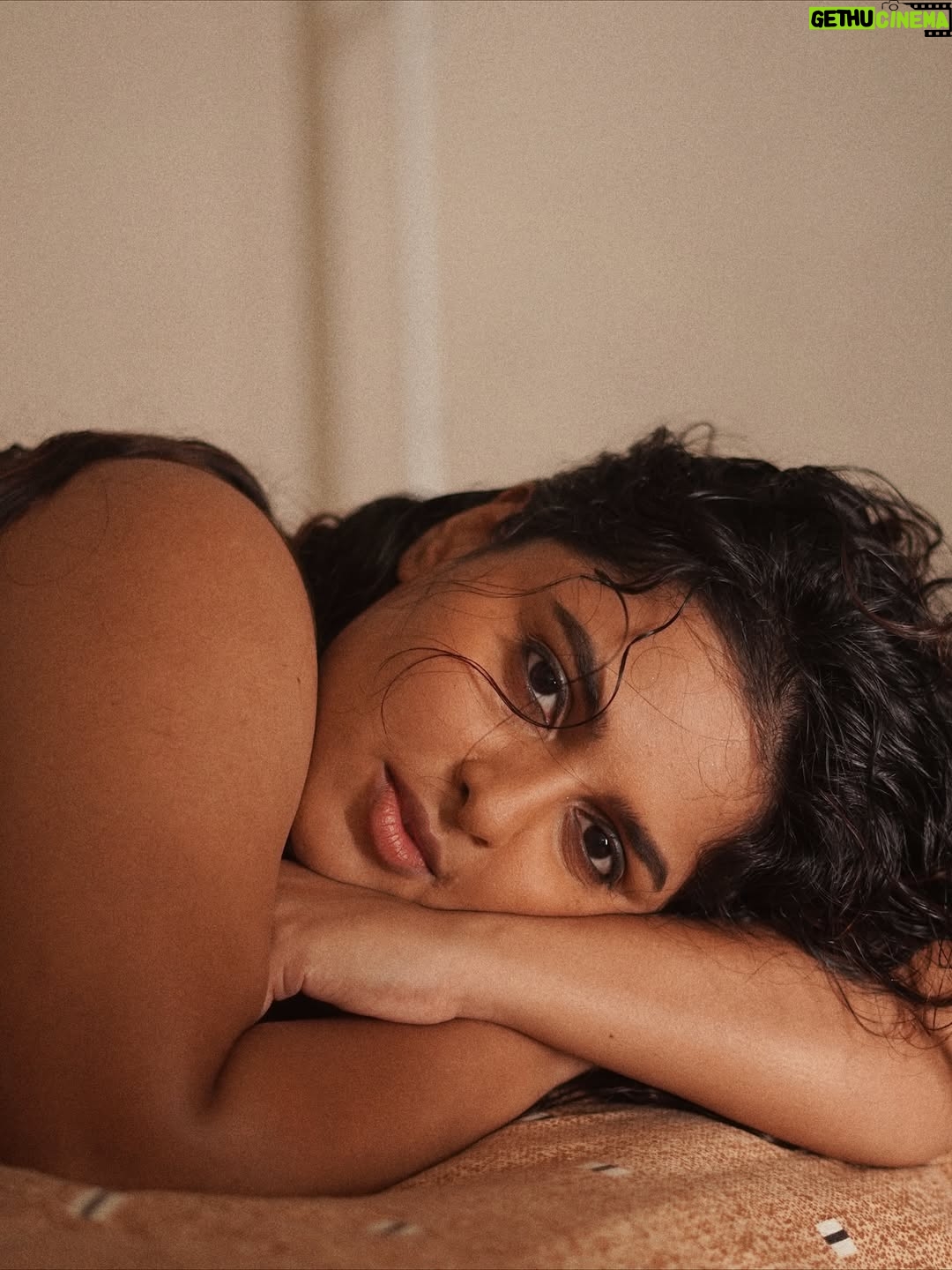 Thamizhvani - 10.7K Likes - “No act. Just aura”

Photos by @portraitsbysaran 

#owntheaura #boldwillhold #rarefind #confidenceglow
