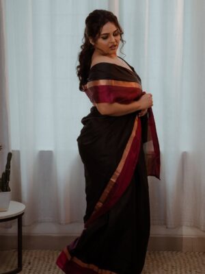 Thamizhvani Instagram - Wrapped in tradition, styled with fire 🔥

@nikitaverse 
@bridalartby_nikita 
@mugilan__subramanian 

#foryou #sareedraping #styling #fashionpost