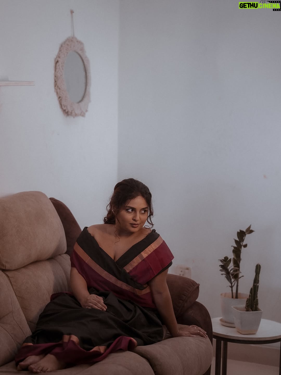 Thamizhvani - 14.3K Likes - Wrapped in tradition, styled with fire 🔥

@nikitaverse 
@bridalartby_nikita 
@mugilan__subramanian 

#foryou #sareedraping #styling #fashionpost