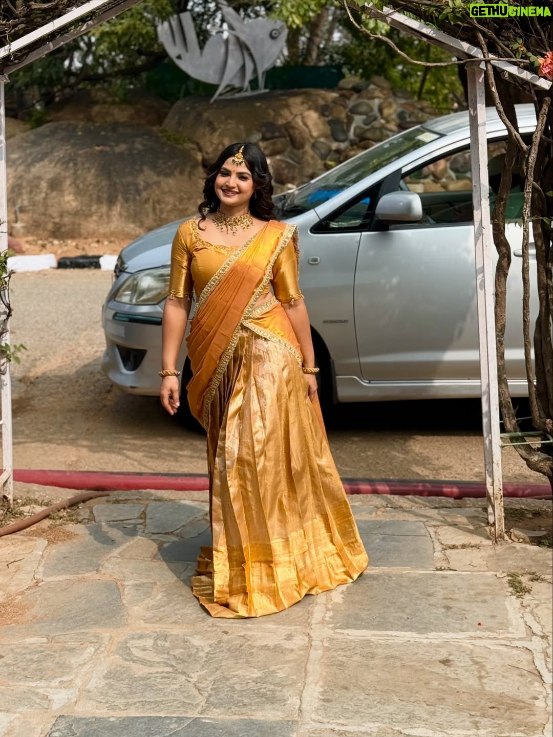 Thanviya Naik - 5.4K Likes - In soft feminine Era🌸

#thanvibalraj 
#instagood 
#instagram 
#artist 
#kannadathi