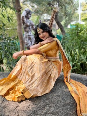 Thanviya Naik Instagram - In soft feminine Era🌸

#thanvibalraj 
#instagood 
#instagram 
#artist 
#kannadathi