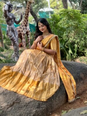 Thanviya Naik Instagram - In soft feminine Era🌸

#thanvibalraj 
#instagood 
#instagram 
#artist 
#kannadathi