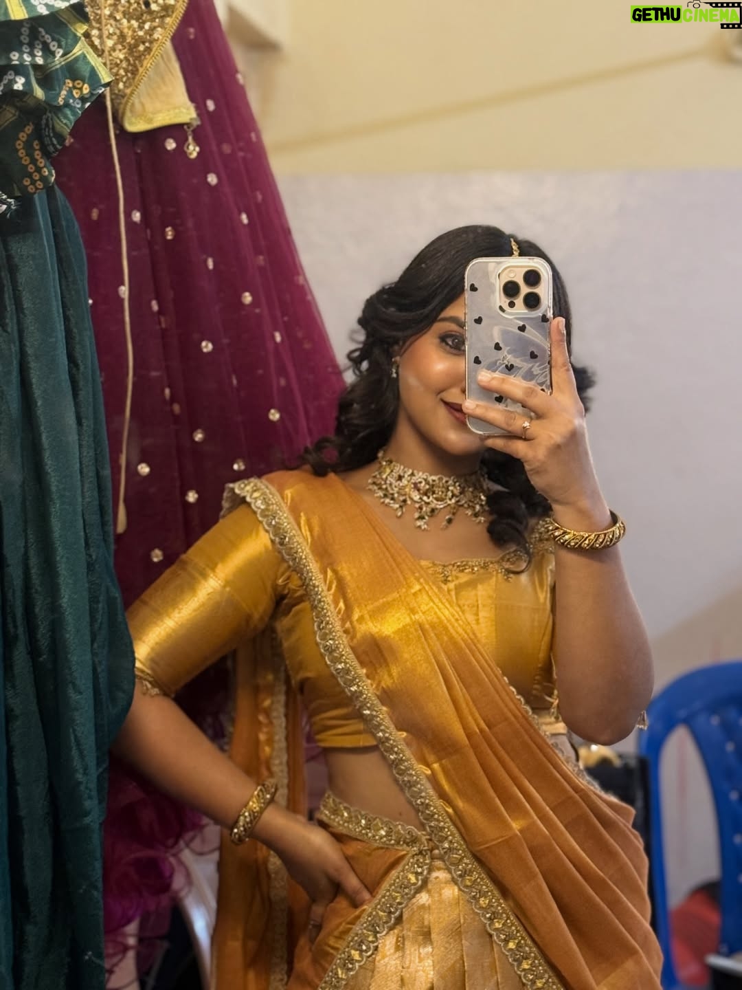 Thanviya Naik - 5.4K Likes - In soft feminine Era🌸

#thanvibalraj 
#instagood 
#instagram 
#artist 
#kannadathi