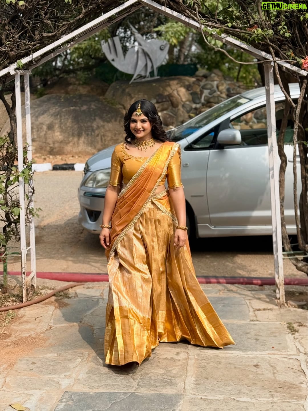 Thanviya Naik - 5.4K Likes - In soft feminine Era🌸

#thanvibalraj 
#instagood 
#instagram 
#artist 
#kannadathi