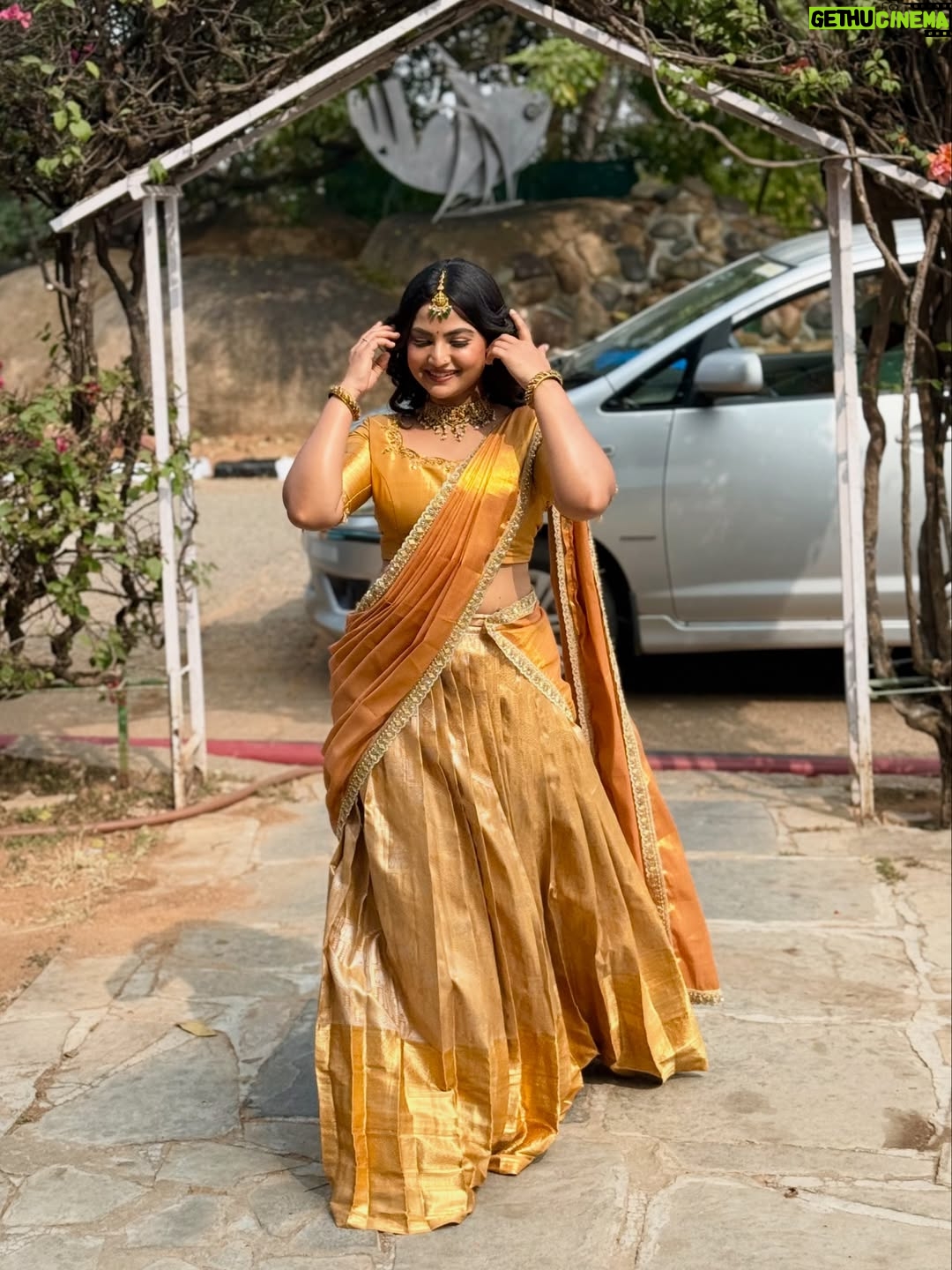 Thanviya Naik - 5.4K Likes - In soft feminine Era🌸

#thanvibalraj 
#instagood 
#instagram 
#artist 
#kannadathi