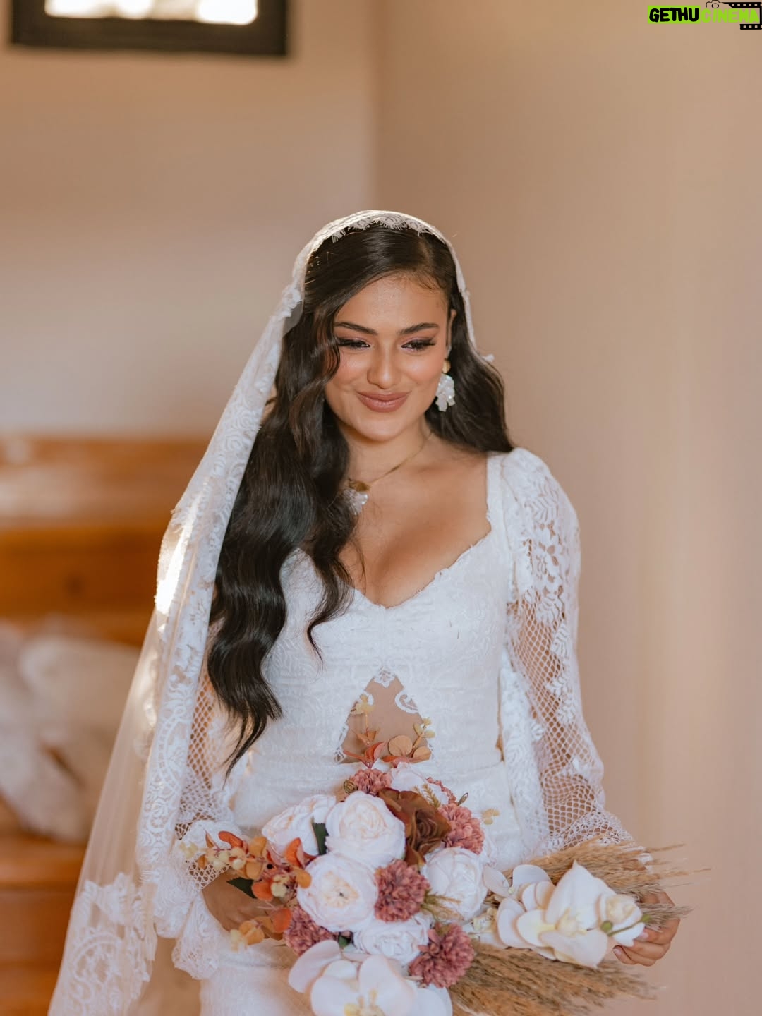 Tharaa Goubail - 13.3K Likes - My beautiful day 11/30/2024
Dress @tasneemelshabassy 
Hair @georgehakimofficial 
Makeup @maryam_abd_alaziz 
Bride shoes @opal_officiall 

Videography @ulphastudios 
Wedding planner @ayagamalweddingplanner 
Special thanks to the amazing photographer @antikkahossam