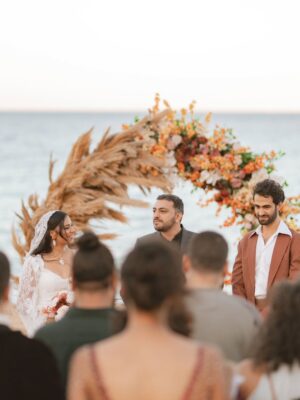 Tharaa Goubail Instagram - Happy anniversary to our Egyptian wedding my better half 🤍🤍🤍 cheers to another year, this time with our little daughter in our lives 🩷