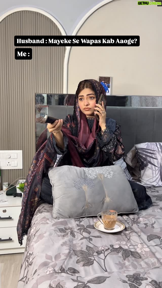 The Rebel Kitten - 9.9K Likes - •• Bohot Busy Hu Mein 💅🏻 @afridd__ 🤭
.
.
.
.
.
.
#relatable #comedy #husbandwifecomedy #explore #aliakhan 🦁