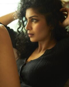 Actress Tina Desai HD Photos and Wallpapers October 2024
