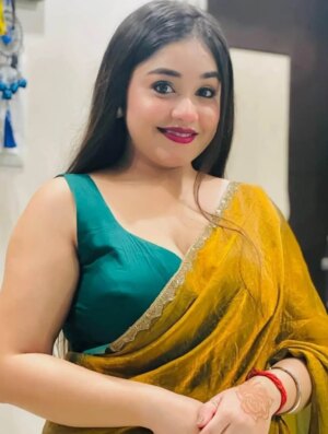 Titas Adhikary Instagram - "Wrapped in tradition, draped in elegance, and glowing with festive joy."#SareeNotSari #DesiLook #IndianBeauty #TraditionalVibes #FestiveMood #SareeStyle #EthnicElegance #ElegantLook #BengaliGirl #InstaFashion #ClassicCharm #DesiQueen #SareeLove