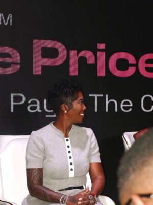 Tiwa Savage Instagram - Throwing it back to this amazing and very much needed conversation with the Queens @yemialade @tenientertainer @officialwaje @sashapofficial @qingmadi Once again thank you so much for honoring the invitation. Thank you to everyone that came out to support and listen and to @deolaartalade and @dareynow for always being pace setters 

“The cost of being HER”