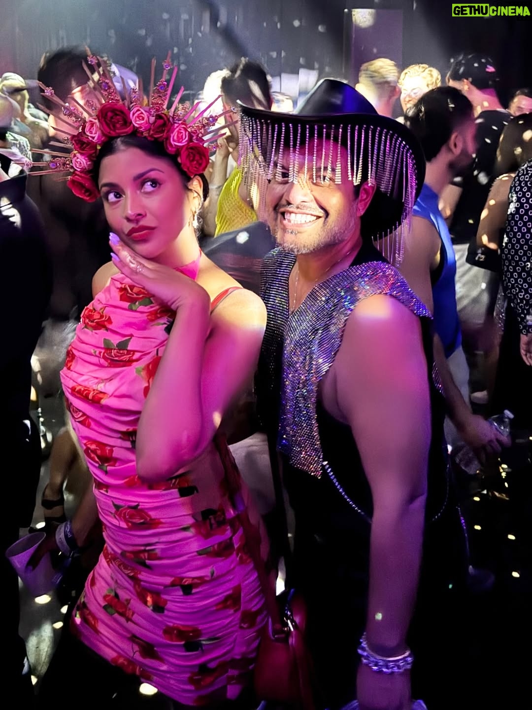 Tiya Sircar - 1.8K Likes - YEAR IN REVIEW: where do I even begin?! The last 365 have been a DOOZY, y’all. For most of us, I’d venture to say. In the last year, we’ve collectively been witness to blatant corruption, shocking injustice, mind-bending incompetence, pain & suffering at home and around the world, and so much enmity & division. And yet, there’s also been an abundance of beauty, resilience, and collective compassion which has been a salve to my troubled heart. We’ve come together in protest and in support of one another and— news to no one, I’m sure— we’ll have to continue to organize and lift each other up in the year(s) to come. But I believe in us! 

Personally, this has been a year of new beginnings. One major one in particular—IYKYK AND HOT DAMN, HALLELUJAH FOR THAT! 🏡🙌🏽 I started the year exploring incredible parts of India I’d never visited before. I worked (and I thank my lucky stars for that! I know how fortunate I am to be able to say that considering the state of my industry at the moment). My sweet pup had a pretty major surgery which I’m happy to report was successful and she’s back to her spunky self, minus a few hops & limps here and there. I traveled to the Philippines with my besties and a TIIIIME was had! I protested. I protested some more. I called my legislators. And tried to do my civic duty to the best of my ability. I got to meet some of you fine folks at conventions (I promise to try and do some more in the coming year!). I witnessed friends’ nuptials and celebrated milestone birthdays. I spent time with my folks   my favs back home in Austin, TX. I went on an incredible retreat in Tuscany and returned to Florence— one of my favorite places on Earth— after far too many years away. I ate incredible meals, saw beautiful sights, laughed deep, hearty belly laughs, probably cried a few times cuz hey, sometimes ya gotta let that shit OUT, and I lived & loved hard. 

Thanks for coming along for the ride! Wherever you are in the world, I’m sending you much love & big hugs and wishing you a prosperous and joyous 2026. There’s much work to be done but we can do it, and get through this, together. 💖✌🏽