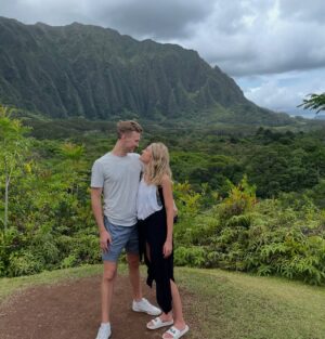 Tori Anderson Instagram - A life having you by my side is the greatest gift. 

Happy birthday my love, I am the luckiest.