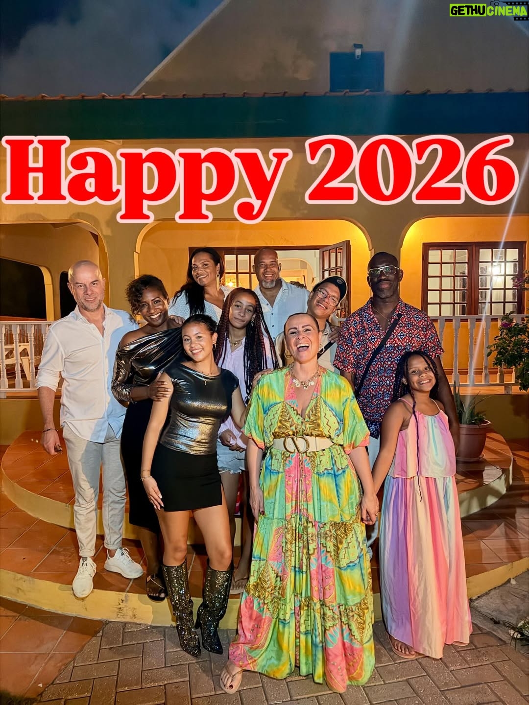 Trijntje Oosterhuis - 2.3K Likes - Happy 2026 ALLEEN MAAR LIEFDE ❤️🤩🙏🏽#happy2026