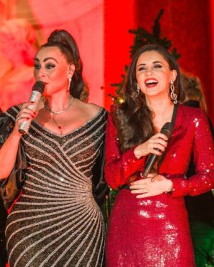 Trijntje Oosterhuis Instagram - Wat een afsluiter van het jaar. 🎄Mijn laatste concert samen met the one and only @trijntjeoosterhuis! Wat een vakvrouw, ik heb met bewondering naast haar gestaan. Dank je wel, Trijntje, voor de uitnodiging ♥️ en tot de volgende 😉

Look by @martvissernl
Photo @jaapkroonfotografie