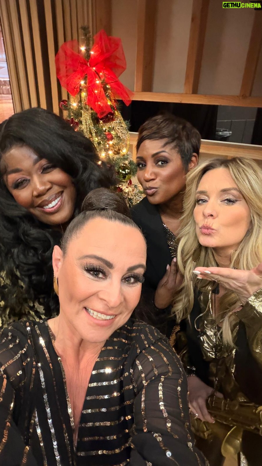 Trijntje Oosterhuis - 1.1K Likes - A message from our Ladies to you all 🩷

#ladiesofsoul2026