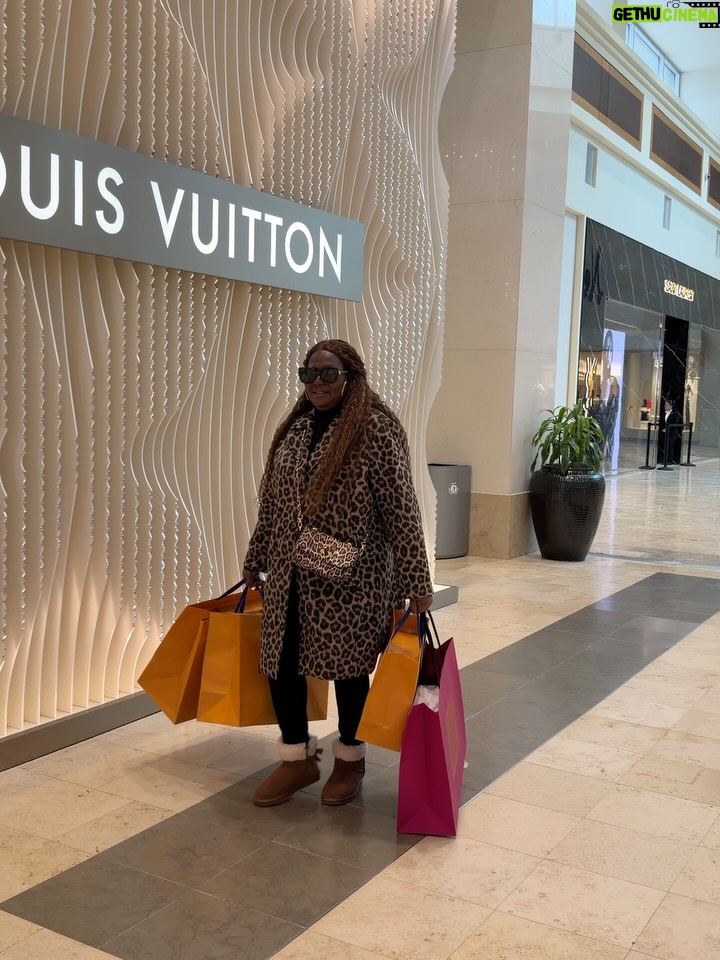 Uche Nancy - 22.6K Likes - I DON’T WALK INTO 2026 PRETENDING I’M  READY 

I WALK IN  TRUSTING 🙏 GOD IS FAITHFUL.

A LITTLE SHOPPING FOR MY SELF FOR WORKING HARD 🤣❤️💃🏾💃✌️