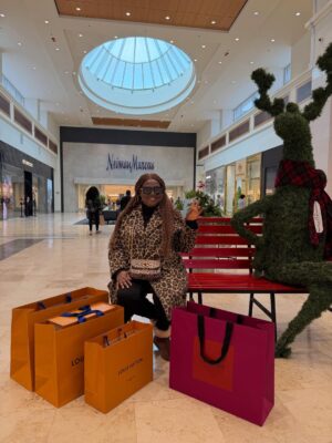 Uche Nancy Instagram - I DON’T WALK INTO 2026 PRETENDING I’M  READY 

I WALK IN  TRUSTING 🙏 GOD IS FAITHFUL.

A LITTLE SHOPPING FOR MY SELF FOR WORKING HARD 🤣❤️💃🏾💃✌️