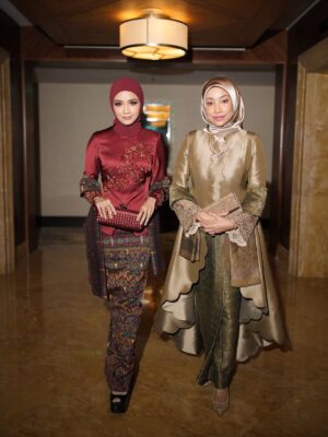 Ummi Nazeera Instagram - Malam ini untuk mama
@maziahmusa