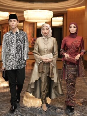 Ummi Nazeera Instagram - Malam ini untuk mama
@maziahmusa