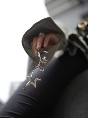 Ummi Nazeera Instagram - Lovefool me, GM.
#gentlemonsterpocketcollection
#gentlemonsterxbratz @gentlemonster @bratz