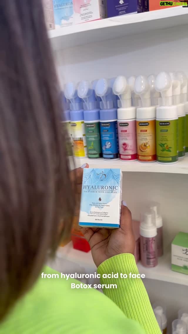Uroosa Khan - 2K Likes - If herbal & natural skincare is your thing, WB by Hemani gets it 🌿✨
From skin to hair to body care @hemaniherbals.pk is your stop

#wbbyhemani #hemaniherbal #naturalcare #herbalproducts #karachieat