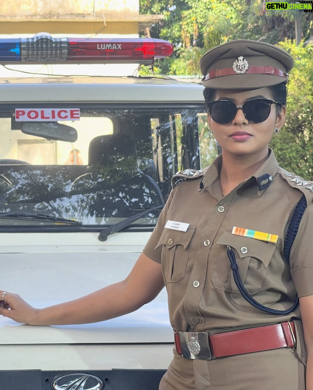 VJ Mounika - 1.8K Likes - One of my childhood ambitions was to become a police officer 👮

📸 @_gowtham.abi_ ✨