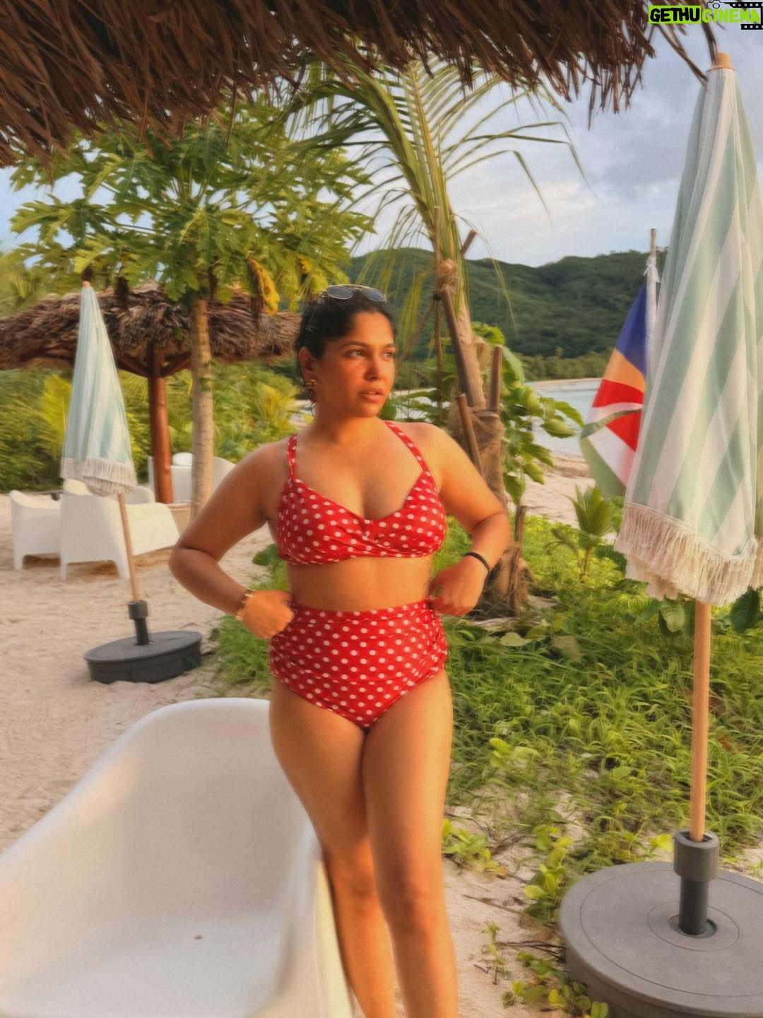Vagmita Jiji - 55.8K Likes - a little tum tum never hurt anyone

#beach #bodypositivity #seychelles #travel #travelling
