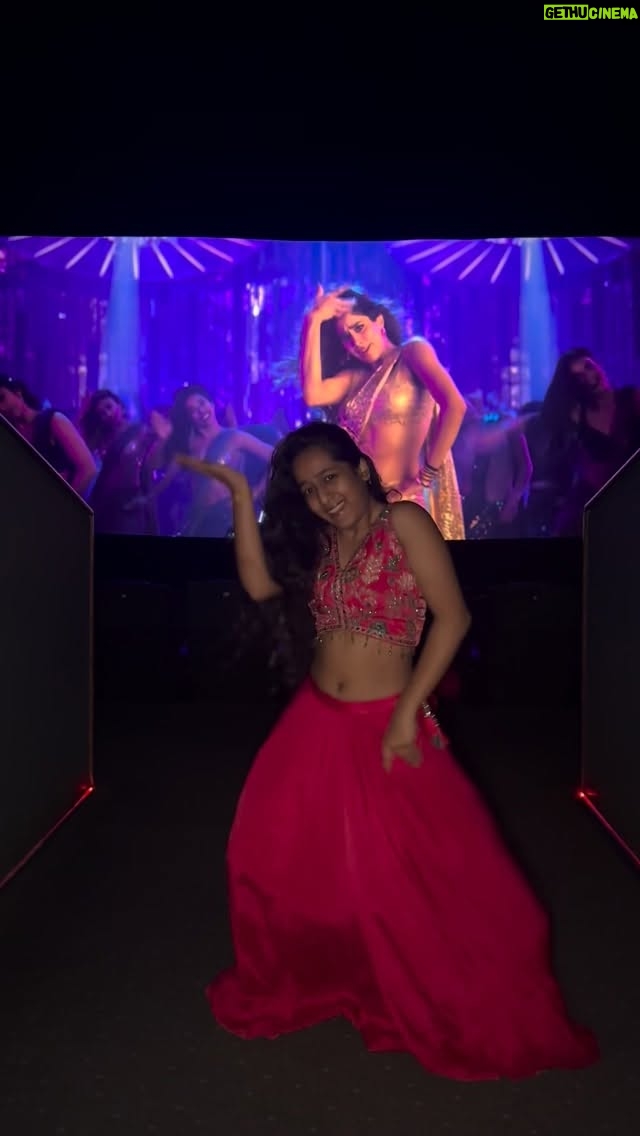 Vaidehi - 13.4K Likes - THIRCHI NIGAYE MERE DIL PE GIRAYE RE BIJURIAAA😍😍🔥🔥 @janhvikapoor maam❤️ RATE THE SYNC🫶
•
#bijuria #janhvikapoor #reels #fypシ #vaidehi_theperformer