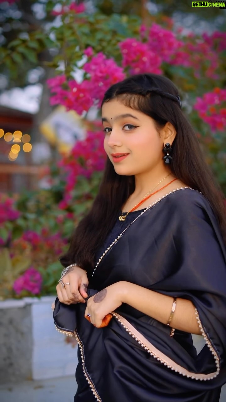 Vaishnavi Seth - 102.8K Likes - Karta kya hai woh🫵🏻🙈💕
.
#reels #reelsinstagram #reelsitfeelsit
