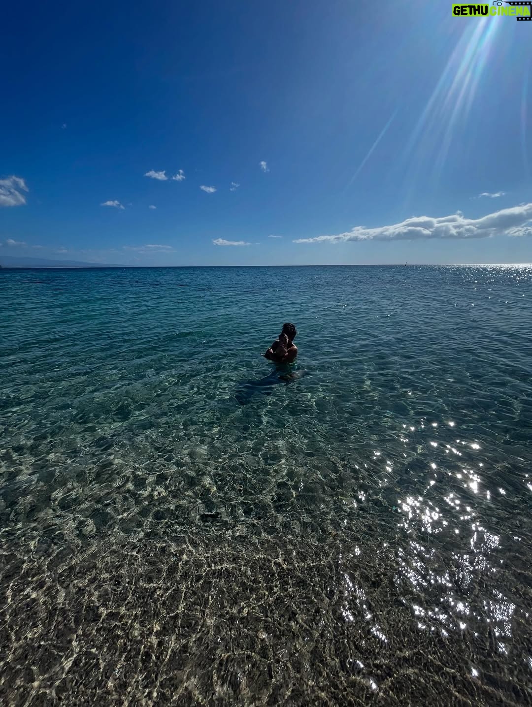 Valeria Bilello - 3.1K Likes - Verso Sud, tra cielo e mare, paletta e secchiello
ci siamo noi 🌅