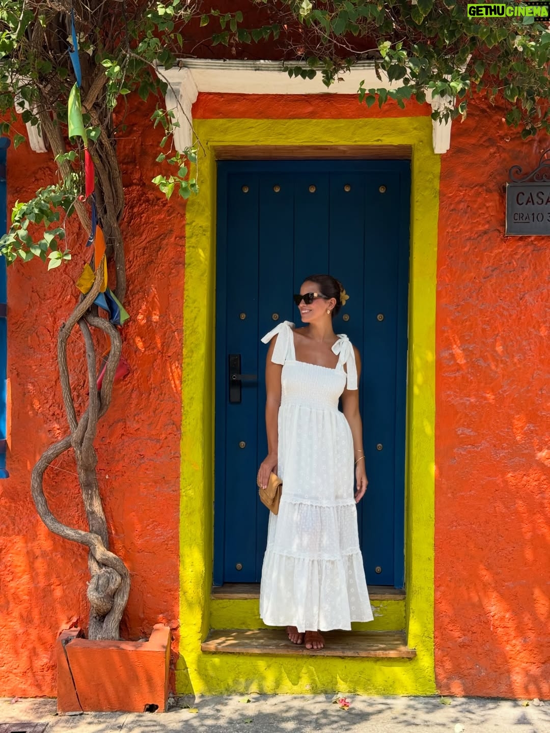 Valeria Piazza - 14.4K Likes - y para el 2026 seguir avanzando junto a mi compañera de vida, junto al alma que la mía necesita. 
•
Que voy a andar pidiendo deseos si hace 16 años ya la vida me cruzo con mucho más de lo que podría soñar.