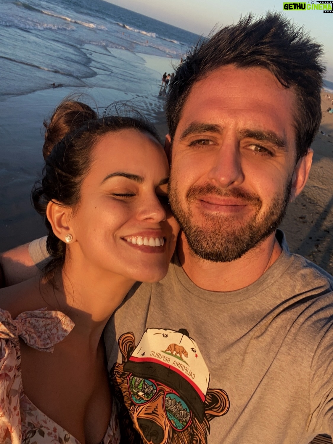 Valeria Piazza - 14.4K Likes - y para el 2026 seguir avanzando junto a mi compañera de vida, junto al alma que la mía necesita. 
•
Que voy a andar pidiendo deseos si hace 16 años ya la vida me cruzo con mucho más de lo que podría soñar.