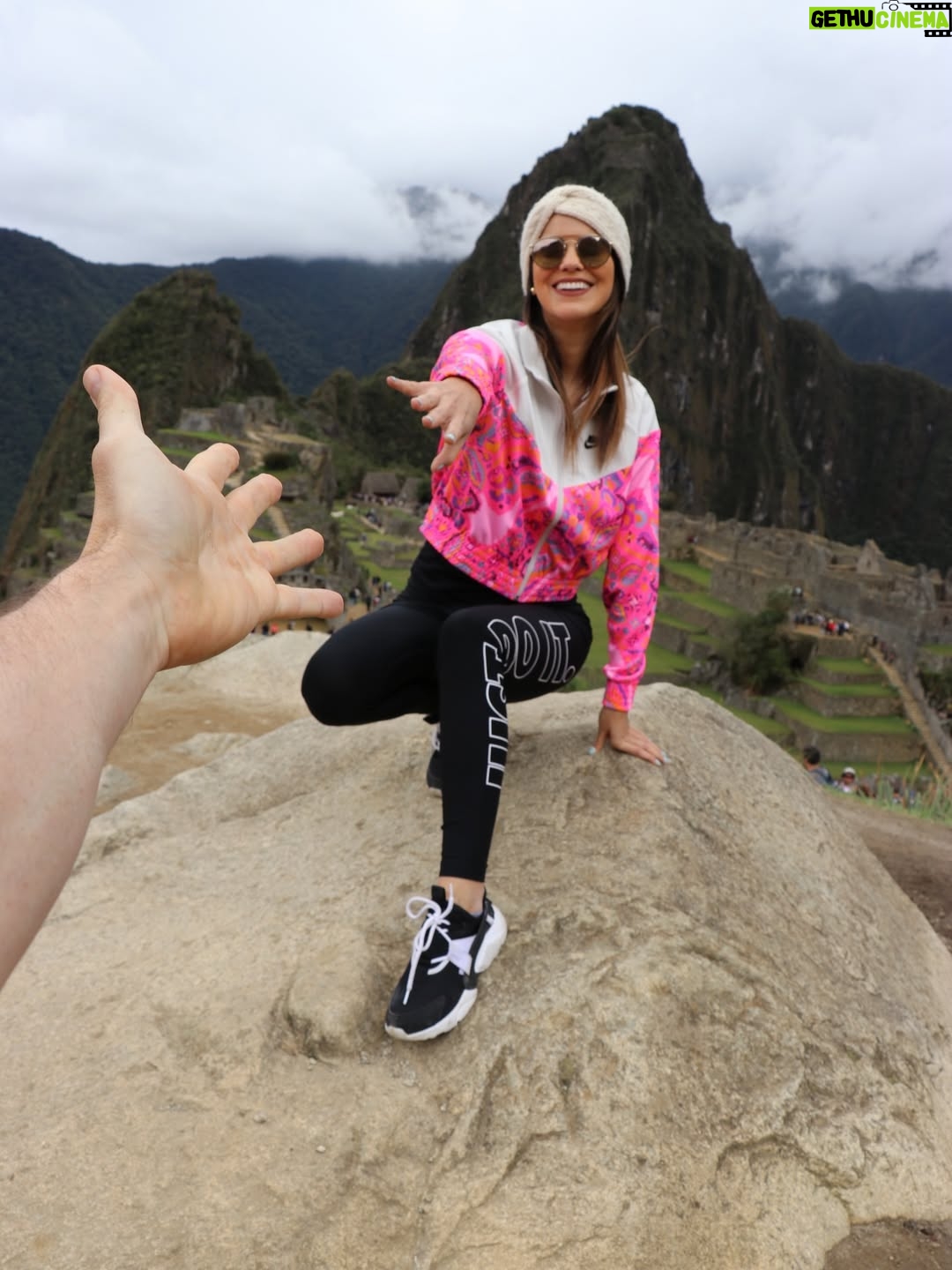 Valeria Piazza - 14.4K Likes - y para el 2026 seguir avanzando junto a mi compañera de vida, junto al alma que la mía necesita. 
•
Que voy a andar pidiendo deseos si hace 16 años ya la vida me cruzo con mucho más de lo que podría soñar.
