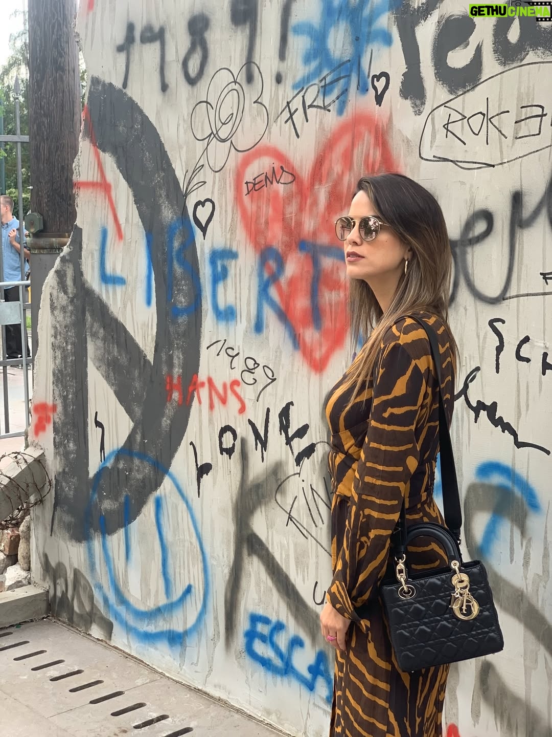 Valeria Piazza - 14.4K Likes - y para el 2026 seguir avanzando junto a mi compañera de vida, junto al alma que la mía necesita. 
•
Que voy a andar pidiendo deseos si hace 16 años ya la vida me cruzo con mucho más de lo que podría soñar.