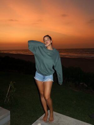 Valeria Piazza Instagram - Golden hour en el norte ✨🧡🫶🏻⭐️